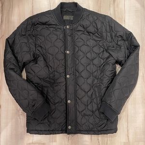 Abercrombie & Fitch quilted bomber jacket, men's size medium, black